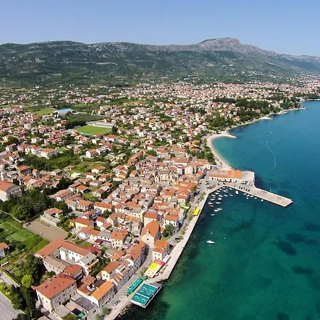 By The Sea Kastel Stari, - 6059 Apartamento