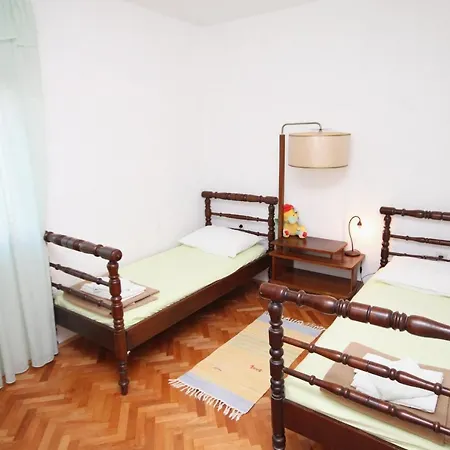 By The Sea Kastel Stari, - 6059 Apartamento