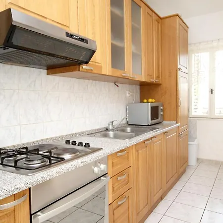 By The Sea Kastel Stari, - 6059 Apartamento
